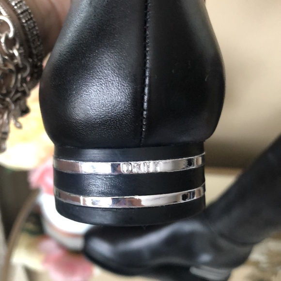 Edgy Chic DKNY Striped Heel Black Leather Boots - Picture 8 of 14